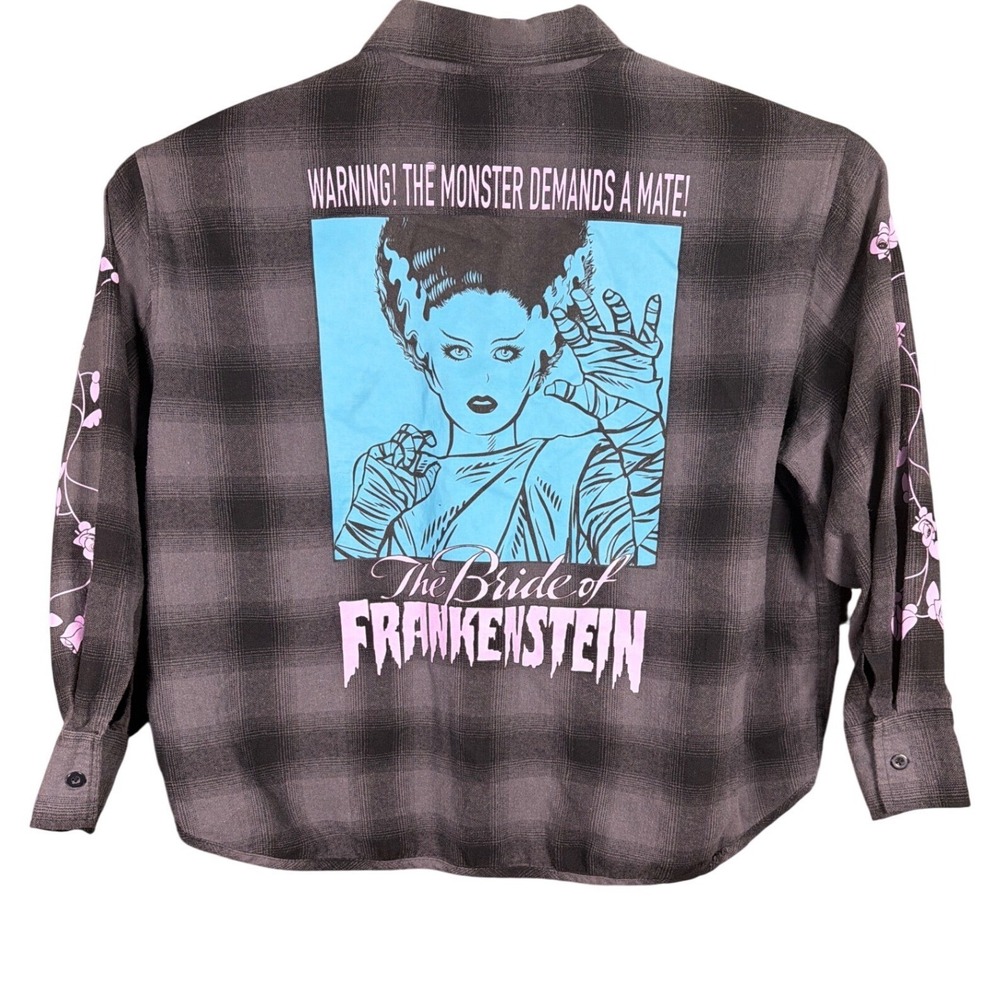 Universal Monsters Bride of Frankenstein Cropped Flannel Shirt Grey Black Large